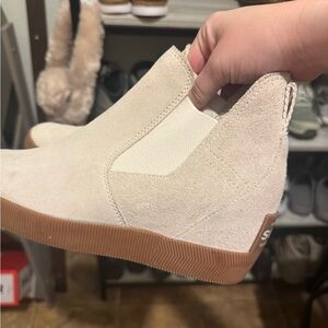 Sorel Cream Suede Ankle Booties